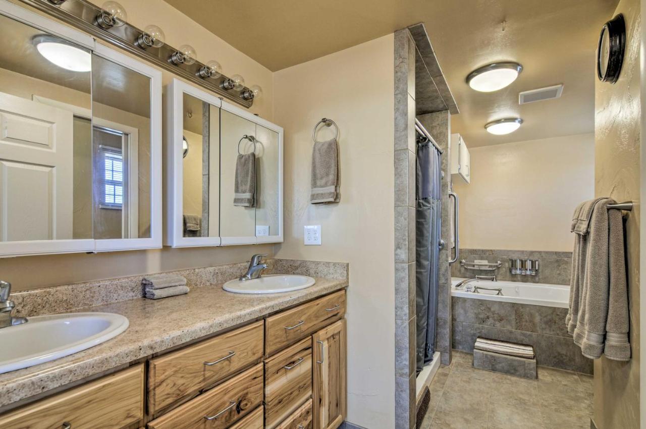 Cozy Home With Canyon Views 2 Mi To Grand Staircase Henrieville Exterior foto